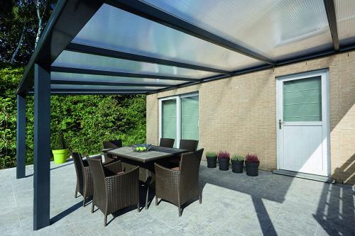 hliníková pergola SKYLUX CLIMALUX 4,0 x 4,0 m antracit + čirý PC